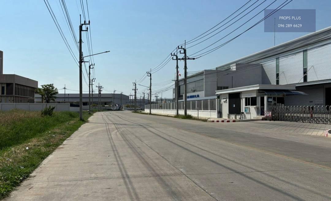 🏭 ขายที่ดินเปล่า 7–20 ไร่📍 ในนิคมอุตสาหกรรม จังหวัดสมุทรปราการผังสีม่วง (รองรับกิจการอุตสาหกรรม)🔹 ขนาดที่ดิน 7–20 ไร่🔹 อยู่ภายในนิคมอุตสาหกรรม🔹 ติดถนนหลัก🔹 เหมาะสำหรับสร้างโรงงาน / คลังสินค้า🎯 ราคาเสนอขายไร่ละ 14,500,000 บาท    🏭🏭