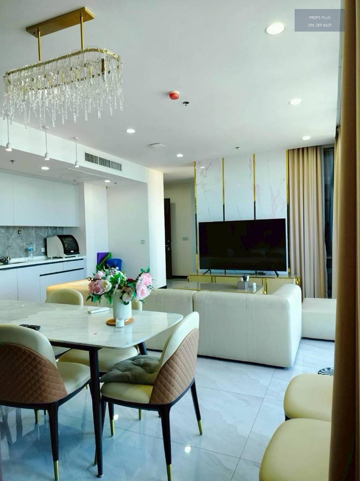 🏙 Penthouse หรูให้เช่า | Whizdom Inspire สุขุมวิท 101/1

ชั้น 46 • พื้นที่ 240 ตร.ม. • วิวแม่น้ำสวย

4 ห้องนอน | 4 ห้องน้ำ | ห้องแม่บ้าน
Living Room ใหญ่ + ห้องอเนกประสงค์

📍 500 ม. จาก BTS ปุณณวิถี
ติดห้าง True Digital Park