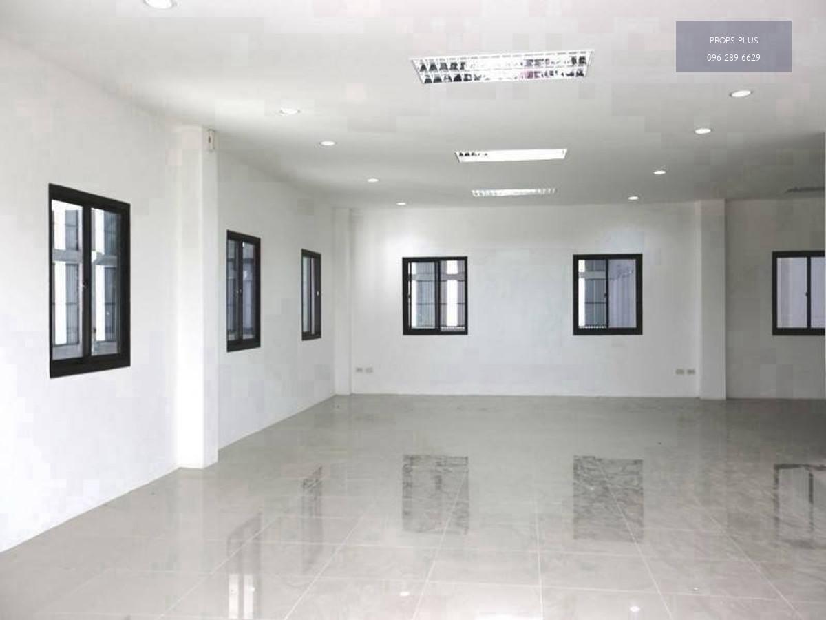 🏭 โรงงาน / คลังสินค้าให้เช่า 4,008 ตร.ม. | Free Zone

📍 นิคมอุตสาหกรรม | บ่อวิน – ศรีราชา จ.ชลบุรี

💰 อัตราค่าเช่า: 210 บาท/ตร.ม./เดือน
🔸 เงินประกัน: 3 เดือน
🔸 ค่าเช่าล่วงหน้า: 1 เดือน
 📝 สัญญาเช่า: 6 ปี