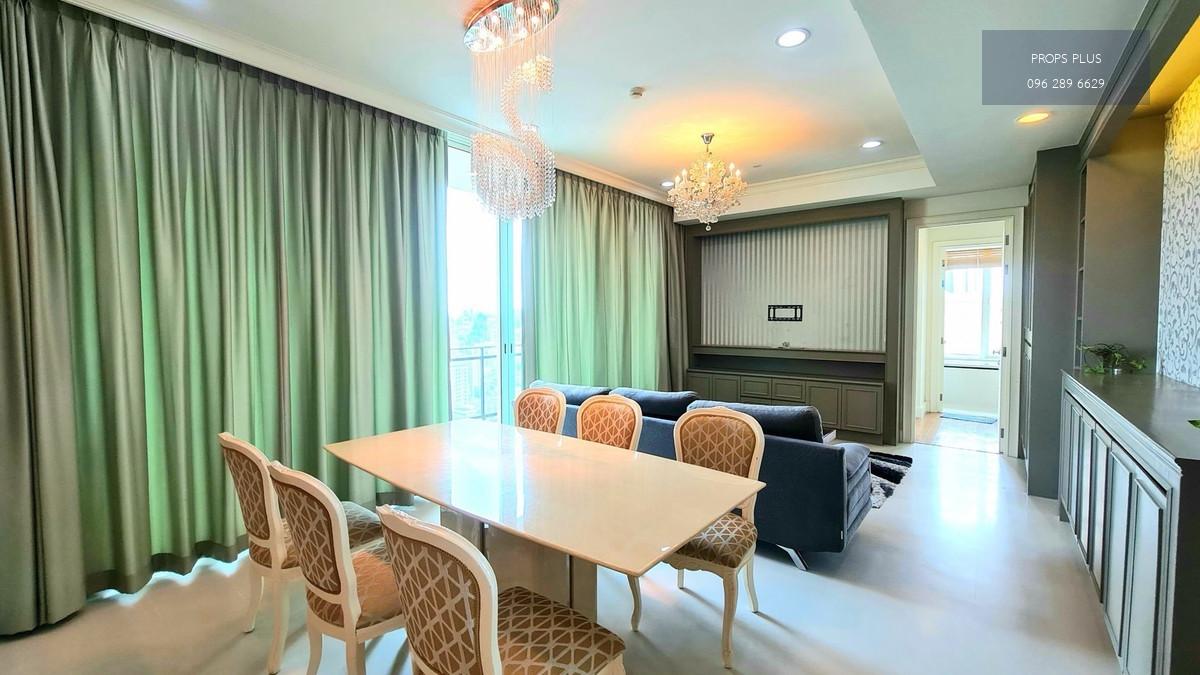 🏙 Royce Private Residences
📍 สุขุมวิท กรุงเทพฯ

✨ ชั้นสูง | วิวเมืองสวย

🔹 2 ห้องนอน
🔹 3 ห้องน้ำ
🔹 ครัวเปิด
🔹 ลิฟต์ส่วนตัว เพิ่มความเป็นส่วนตัวสูงสุด