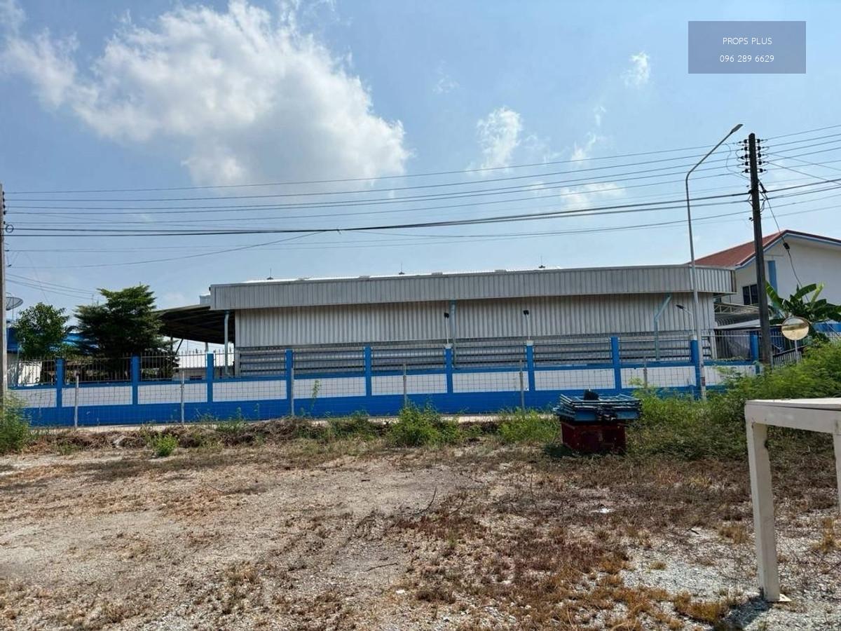 🏭ขายที่ดิน 28 ไร่ | ใกล้อมตะ

📍 ติดถนนบ้านเก่า อ.พานทอง จ.ชลบุรี
ผังสีม่วงจุดขาว (รองรับอุตสาหกรรม)

🔹 เนื้อที่ 28 ไร่
🔹 ที่ดินถมแล้ว พร้อมพัฒนา
🔹 ติดถนนหลัก
🔹 เข้า–ออกได้ทั้งด้านหน้าและด้านหลัง (ติดถนน 2 ด้าน)