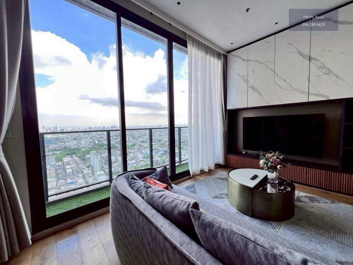 🏙 ให้เช่า | WHIZDOM ESSENCE
📍 สุขุมวิท 101 กรุงเทพฯ

🛏 3 ห้องนอน
🛁 2 ห้องน้ำ
📐 พื้นที่ใช้สอย 103 ตร.ม.
🏢 ชั้น 45+
🍳 ครัวเปิด

✨ เฟอร์นิเจอร์ครบ
พร้อมเครื่องใช้ไฟฟ้าครบชุด

💰 ค่าเช่า 120,000 บาท / เดือน
🔒 เงินประกัน 2 เดือน
📄 ชำระล่วงหน้า 1 เดือน