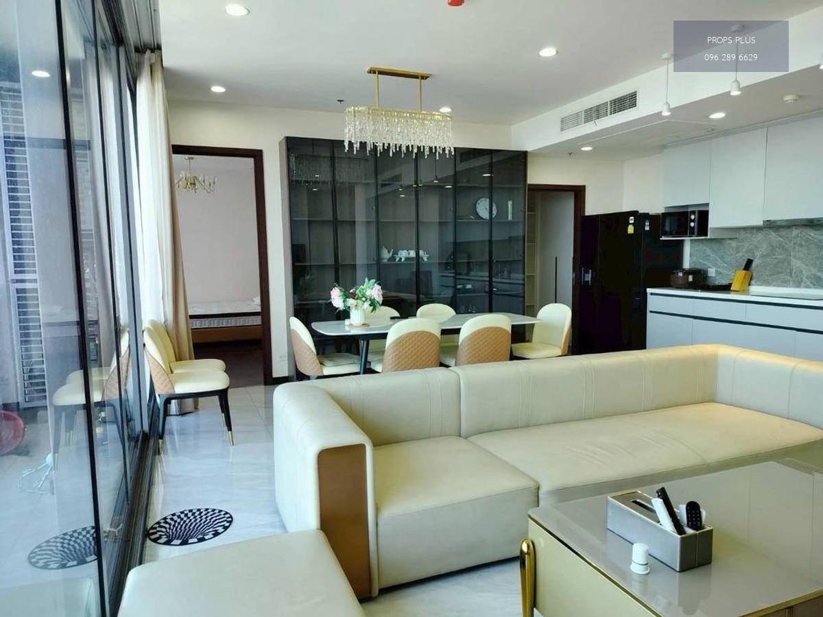 🏙 Penthouse หรูให้เช่า | Whizdom Inspire สุขุมวิท 101/1

ชั้น 46 • พื้นที่ 240 ตร.ม. • วิวแม่น้ำสวย

4 ห้องนอน | 4 ห้องน้ำ | ห้องแม่บ้าน
Living Room ใหญ่ + ห้องอเนกประสงค์

📍 500 ม. จาก BTS ปุณณวิถี
ติดห้าง True Digital Park